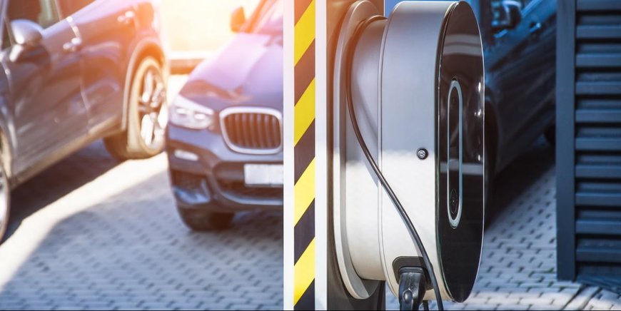 PER UNA RICARICA ELETTRICA PULITA ED EFFICIENTE: KNX GETTA UN PONTE TRA EDIFICI INTELLIGENTI ED E-MOBILITY